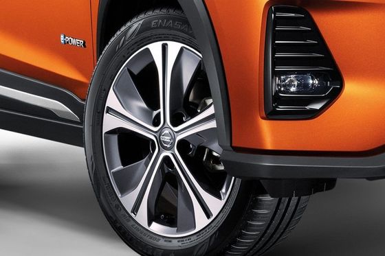 Nissan Kicks e-Power 2023 5-osobowy crossover 8 dostępnych kolorów, kickover Niro, Forester, Vitara i Kadjar.,