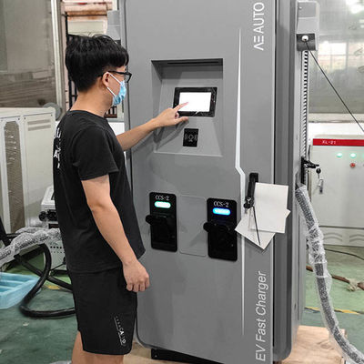 Komercyjny sprzęt do zasilania pojazdów elektrycznych o mocy 120 kW IP55 EV DC Szybka ładowarka 60 Hz