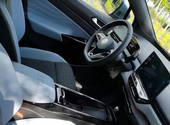 0,67 h Szybkie ładowanie samochodu elektrycznego Daleki zasięg 425 km VW ID 4X Nowa energia