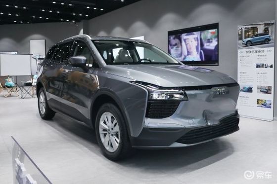 403 km dalekiego zasięgu czysto elektryczne samochody AIWAYS U5 z prędkością 160 km/h