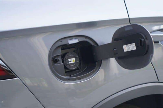 230 km/h Hybrydowy SUV