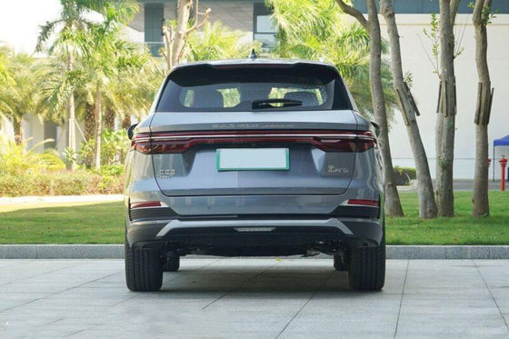 230 km/h Hybrydowy SUV