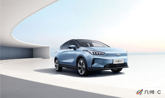 Geometria C Kompaktowe samochody elektryczne EV Zasięg 550 km Napęd na przednie koła 150 km/h