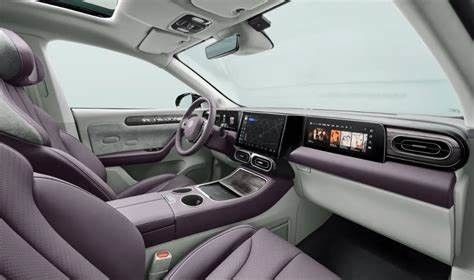 Automotive High Speed ​​Electric Vehicles SUV New Energy Lingpao C11 dla dorosłych