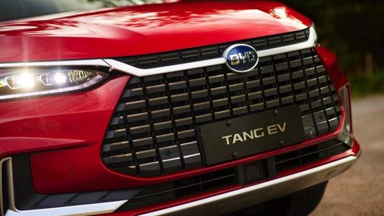 635 km samochodów elektrycznych o wysokich osiągach