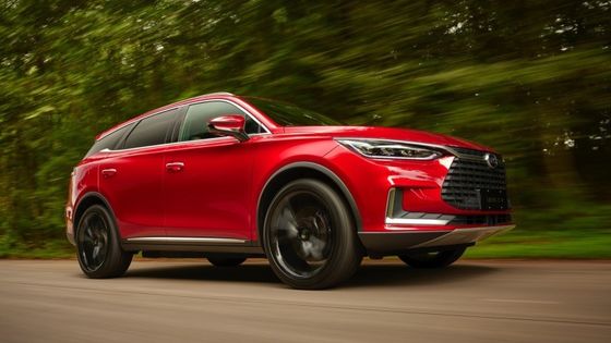 635 km samochodów elektrycznych o wysokich osiągach