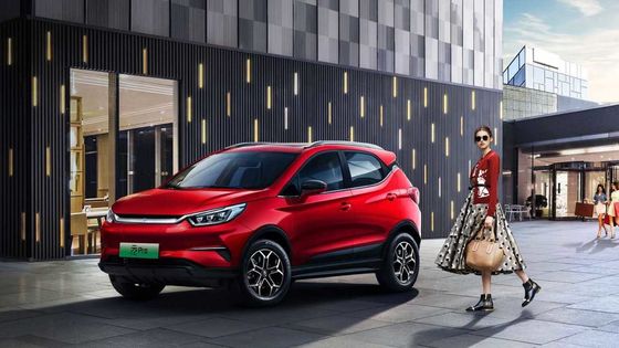 301-kilometrowy luksusowy elektryczny SUV