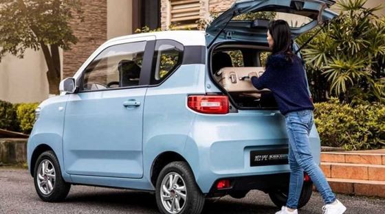 Zasięg 120 km Wuling Electric Vehicles RWD 3 Door 2 Box 4 Seater Electric Mini Car