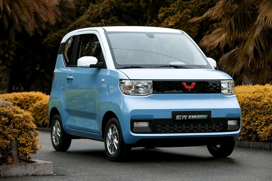 Zasięg 120 km Wuling Electric Vehicles RWD 3 Door 2 Box 4 Seater Electric Mini Car