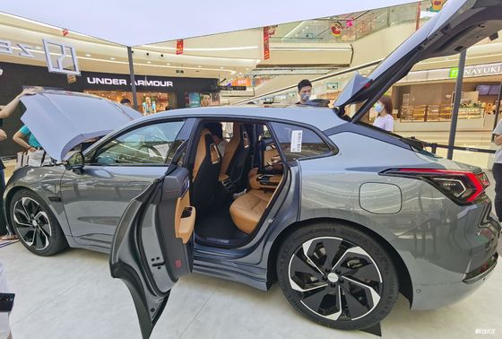 Zeekr 001 Duże samochody elektryczne Daleki zasięg 732 km Luksusowe 6,9 ​​s do 100 km / h