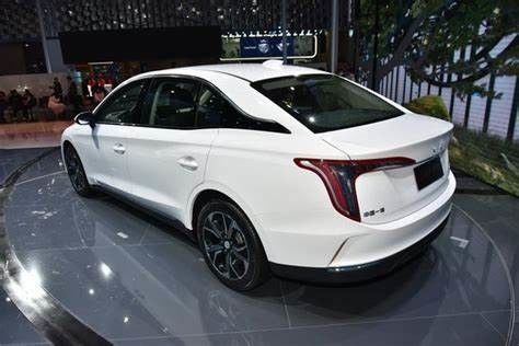 431 km samochód elektryczny Sedan High Speed ​​Hongqi E QM5 PLUS 160 km / h Maksymalna prędkość