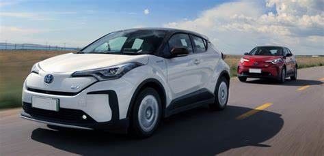 Toyota Izoa Pure Electric Cars Nedc 400 km EV Samochody SUV 54,3 kWh 150 kW 300 nm 204 KM