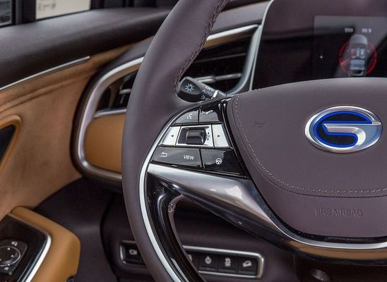 110 km / H GAC AION Samochód elektryczny 5 drzwi 5-osobowy samochód Sedan Akumulator litowo-jonowy