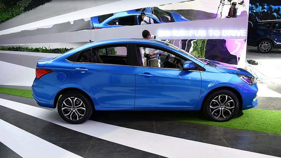 Chery Arrizo E Pure Electric Cars Szybkie ładowanie SUV Samochód 5-osobowy 4-drzwiowy Zasięg 401 km