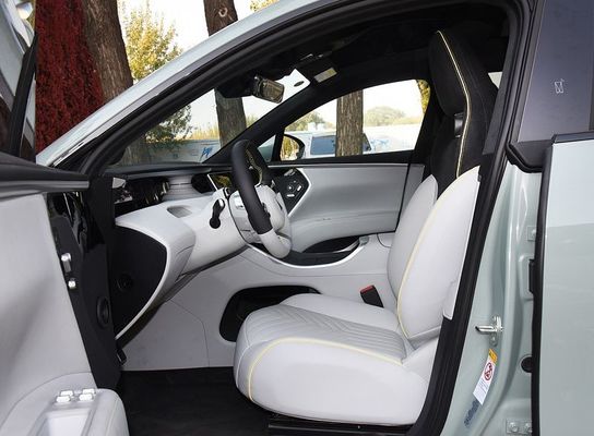 4 drzwi 5 miejsc Duże samochody elektryczne Avita 11 555 km Zasięg 200 km/h Maksymalna prędkość