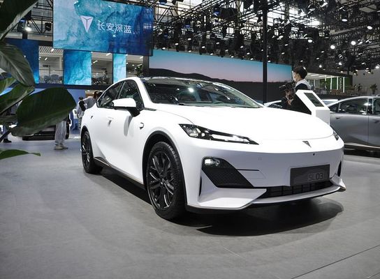 Changan Sl03 Auto Wysokowydajne samochody elektryczne Pięć drzwi Pięć miejsc Cztery koła