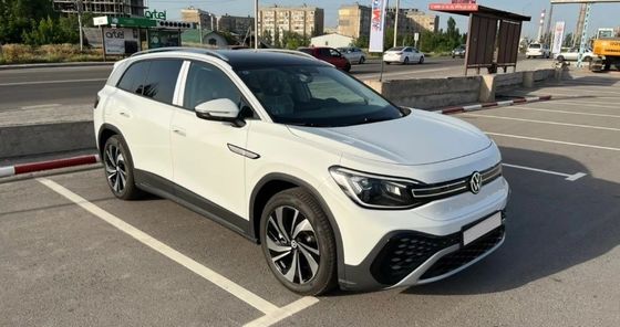 Samochody elektryczne dalekiego zasięgu o zasięgu 601 km Volkswagen Id. 6 Crozz Pure+ 7-osobowy elektryczny SUV