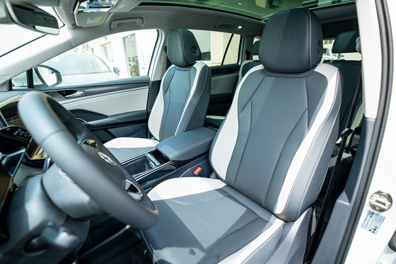 Samochody elektryczne dalekiego zasięgu o zasięgu 601 km Volkswagen Id. 6 Crozz Pure+ 7-osobowy elektryczny SUV