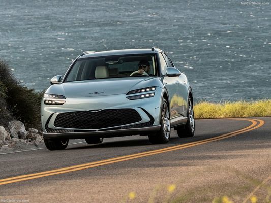 Genesis GV60 Upmarket All Electric Family Car Z akumulatorem 76,4kwh 350Nm Of Torque Model Boost & Drift