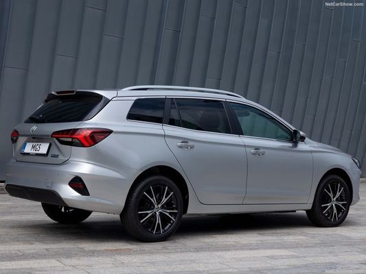 Przestronny, wygodny, całkowicie elektryczny samochód MG 5 EV z przyzwoitym zasięgiem 344 km i zdolnością do ładowania.