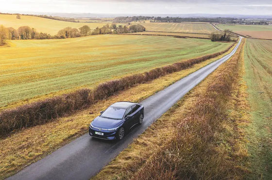 Volkswagen ID 7 Nowy pojazd z 155 max prędkość 204 PS KM