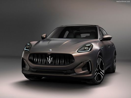 Czysto elektryczny samochód z 450 zasięgami i maksymalną prędkością 325 km/h w Maserati Gran Turismo Folgore