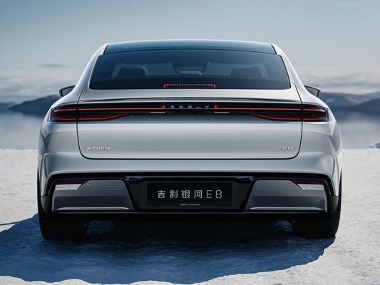 Geely Galaxy E8 Ev Elektryczny samochód 2024 550Kw Max Nowy samochód energetyczny Sedan z jednym silnikiem Przy maksymalnej prędkości 190km/h