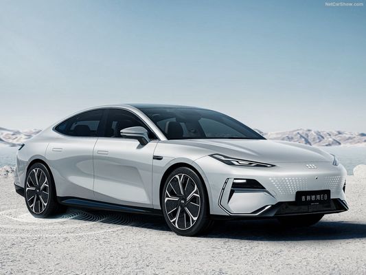 Geely Galaxy E8 Ev Elektryczny samochód 2024 550Kw Max Nowy samochód energetyczny Sedan z jednym silnikiem Przy maksymalnej prędkości 190km/h
