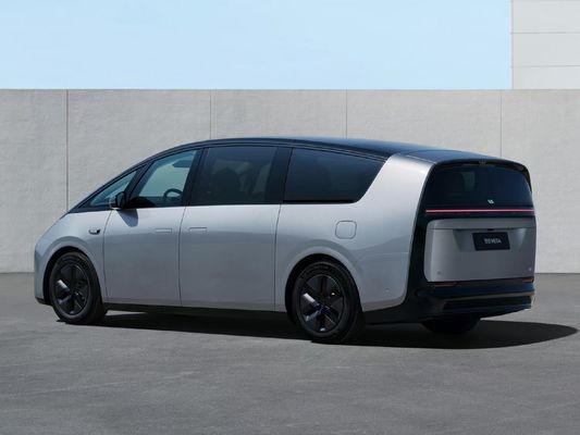 Lixiang MEGA 2024 EV 7-miejscowy luksusowy MPV 710KM Długi zasięg 4WD Elektryczny samochód