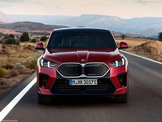 Gorąca sprzedaż Długodystansowy samochód elektryczny 2024 dla BMW IX2 449Km