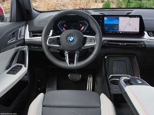 Gorąca sprzedaż Długodystansowy samochód elektryczny 2024 dla BMW IX2 449Km