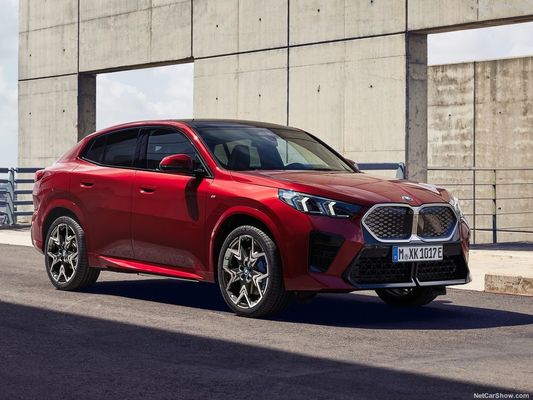 Gorąca sprzedaż Długodystansowy samochód elektryczny 2024 dla BMW IX2 449Km