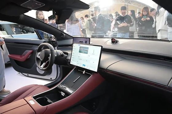 2024 Nowy Chery Huawei LUXEED S7 2024 Luksusowy Sedan Elektryczny LUXEED S7 z 12,4kw/h