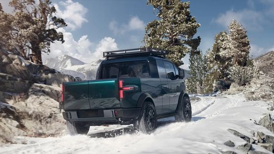 Specjalnie zbudowany pickup trcuk Canoo z 8 stopniowym łóżkiem z dużym wnętrzem do przechowywania