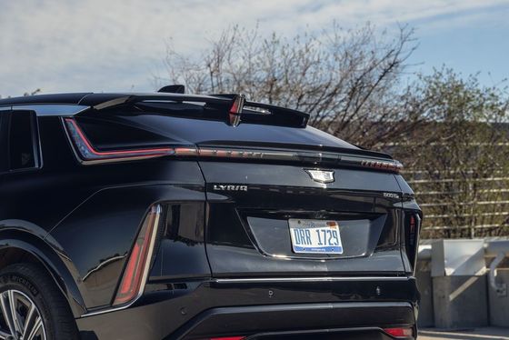 2024 Cadillac Lyriq 308 mil w daleko posher kabina NOWA ENERGIA LUXURY Sedan