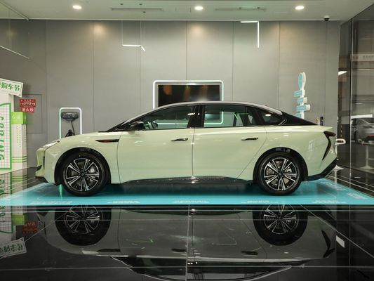2024 Pure Electric Hongqi EH7 Elektryczny samochód z zasięgiem 820 km