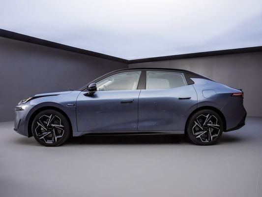 LYNK&CO 07 EM-P Hybrydowy samochód elektryczny typu plug-in Sedan EV
