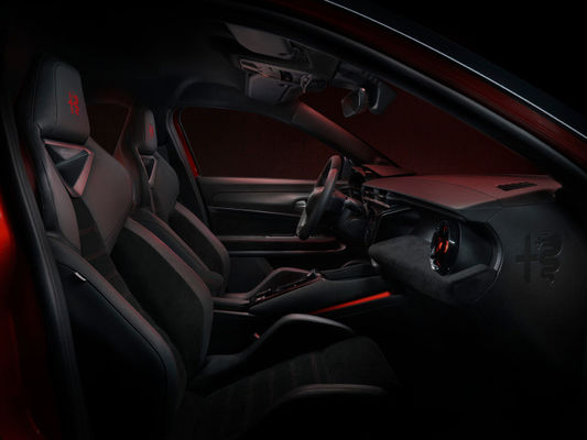 Najbardziej sportowy kompaktowy samochód Alfa Romeo Pierwszy EV Milano Z dwoma opcjami układu napędowego 156h & 240h WLTC 240 mil