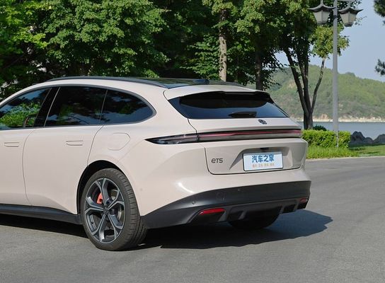 Nowe pojazdy energetyczne w magazynie z wystarczającymi kolorami 2024 Nio ET5T Weilai Pojazdy elektryczne 75kwh 200km/h szybki samochód