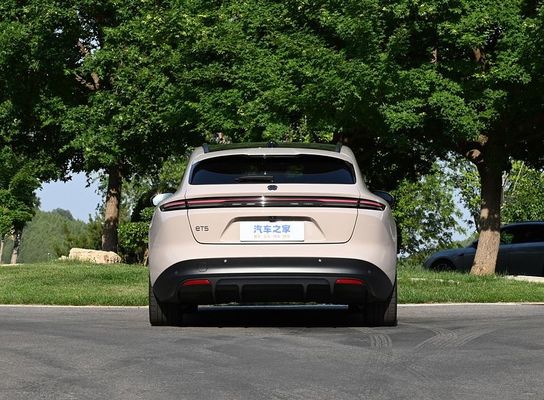 Nowe pojazdy energetyczne w magazynie z wystarczającymi kolorami 2024 Nio ET5T Weilai Pojazdy elektryczne 75kwh 200km/h szybki samochód