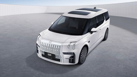 Zeekr 009 Pure Electric Luxury MPV redefining yourexpectations of MPVS 140kwh bateria 822km CLTC zakres 0-100km/h w 4.5s