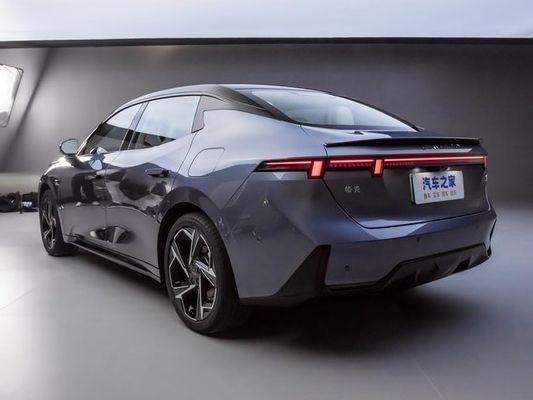 Dzisiaj wprowadzono najnowszy LYNK& CO 07 EM-P 126km długiego zasięgu pro PHEV 160 kW silnik elektryczny & 350N.m momentu obrotowego nowa energia pojazd