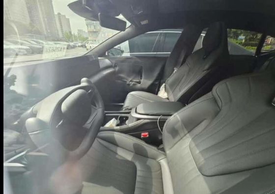 Najgorętszy pokaz samochodów w Pekinie Jiyue07 200kw Moc silnika 27w;S czysta elektryczna samochód z maksymalną prędkością 200km/h