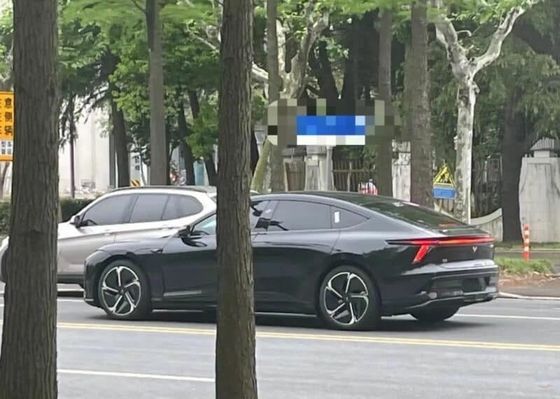 Najgorętszy pokaz samochodów w Pekinie Jiyue07 200kw Moc silnika 27w;S czysta elektryczna samochód z maksymalną prędkością 200km/h