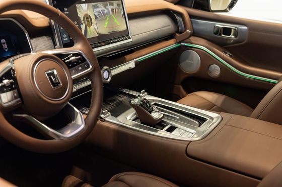 GWM TANK Luxury Off-road SUV PHEV AWD Pociąg napędowy 190km/h Maksymalna prędkość z silnikiem V6 o mocy 3,0t 360Ps i szybkim czasem ładowania 0,4h