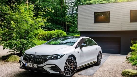 Elektryczny samochód Mercedes-Benz EQE AMG 53 4MATIC+ z mocą silnika 460kw/625P.s 220km/h