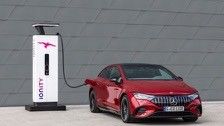 Gorąco sprzedawany pojazd elektryczny Mercedes-Benz EQE AMG 43 4MATIC akumulator 90,6kwh zasięg 450km z mocą silnika 350kw/476P.s