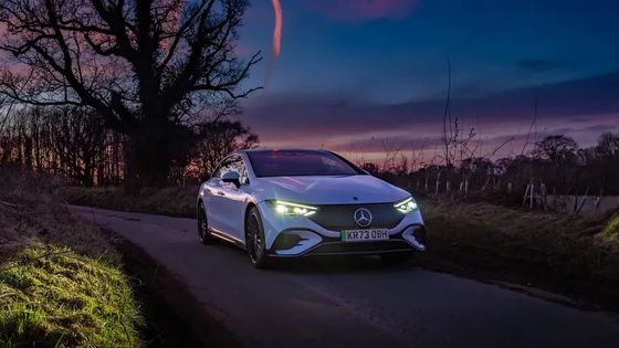 Najbardziej atrakcyjny samochód elektryczny Mercedes-Benz EQE 300 Sedan 525km zasięg 180kw/245P.s moc w 210kmph prędkość maksymalna