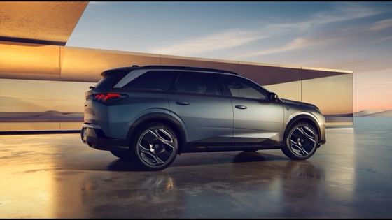 Przedsprzedaż 2024 Peugeot E-5008 SUV 500km zasięg Topping 326 KM (240 KW) Podwójny silnik AWD czysto elektryczny pojazd