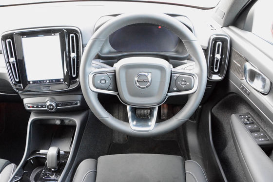 EV Volvo EC40 Ultimate Twin Motor z WLTP 326Miles 4,7sec przyspieszenie 0-62mph 408hp silnik konny